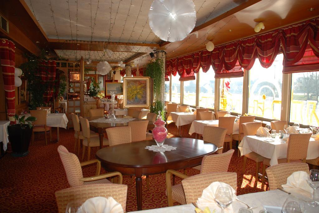 Hotel Restaurant Le Bellevue Montrichard 3 Etoiles مونتريشار المظهر الخارجي الصورة