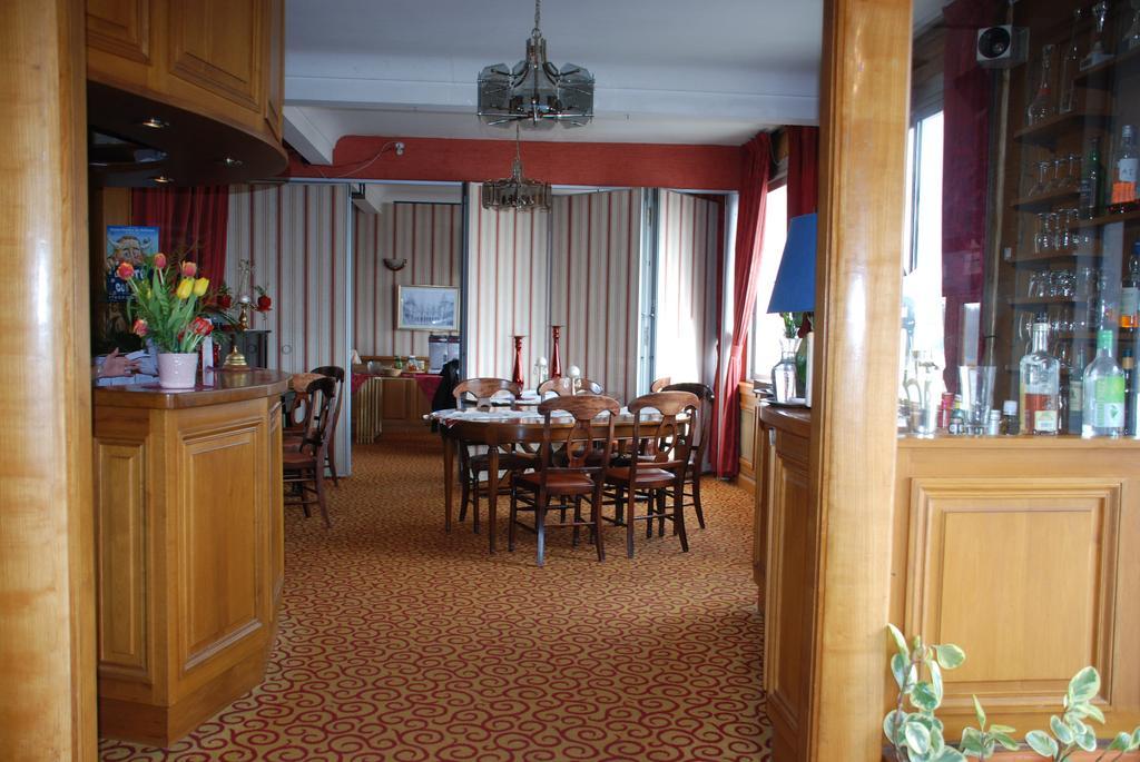 Hotel Restaurant Le Bellevue Montrichard 3 Etoiles مونتريشار المظهر الخارجي الصورة
